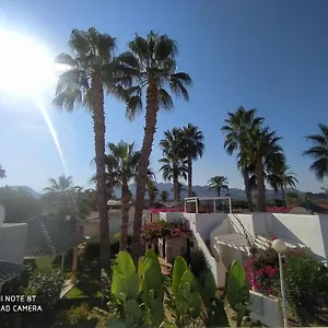 https://la-casa-de-las-tejas-verdes.es-andalucia.com